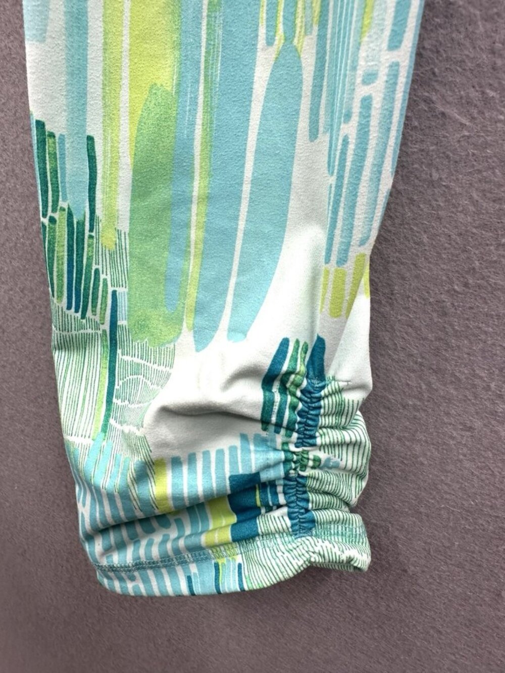 Brooks Running Capri Leggings Womens Size S Teal Lime Green Abstract Crop Pants - Picture 4 of 7